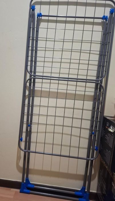 Продал сушилку и полку под обуви