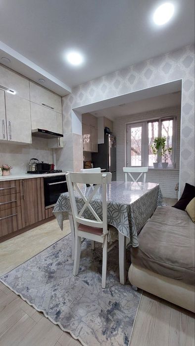Продаётся на Карасу-2 3ком