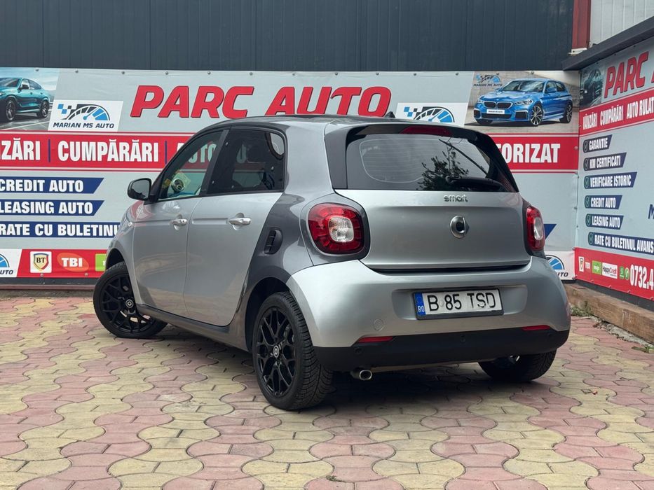 Smart four four model deosebit