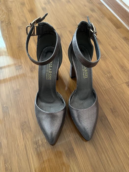 Женские тёмно-серые туфли