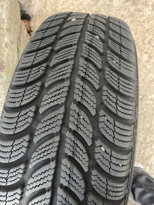 2.бр зимни гуми 185/60/15 DEBICA FRIGO