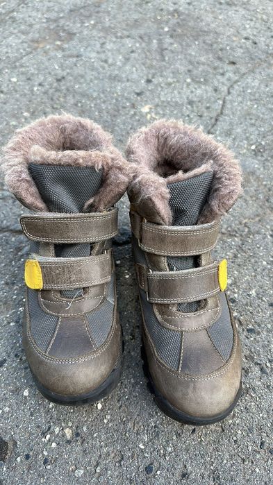 Продам сапожки на мальчика