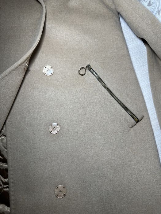 Пальто бренда Miss style