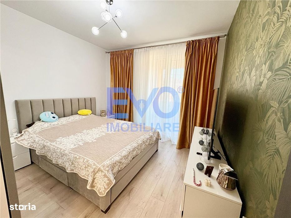 Apartament cu 3 camere, prima inchiriere, geam la baie, zona Rediu