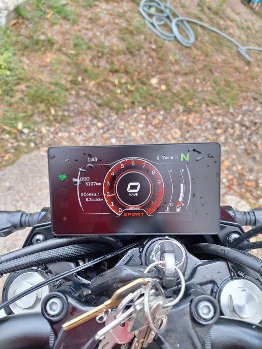 Motocicleta CF Moto 650 nk