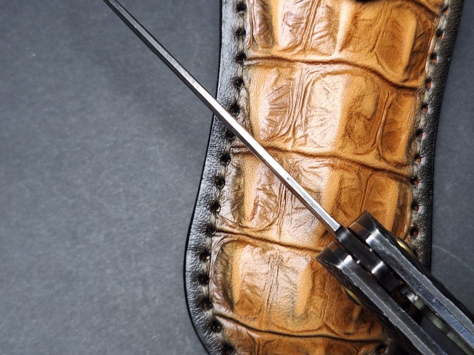 Сгъваем нож от дамаска стомана VG-10 с кожен калъф