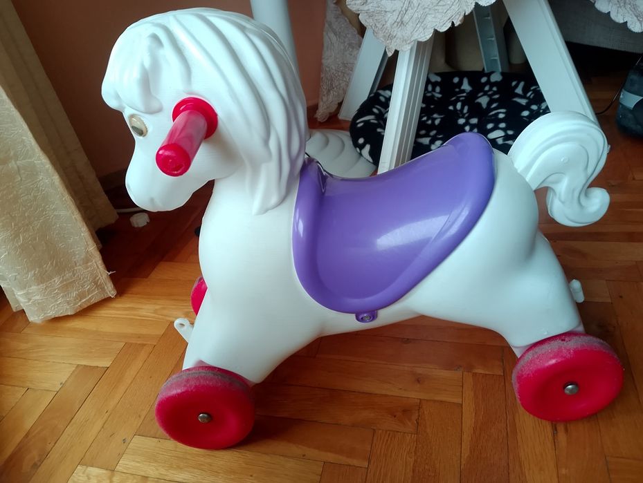 Моторче и конче за бутане и баланс