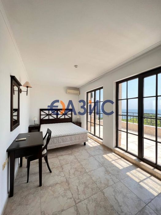 Продава се Четиристаен апартамент в Обзор - 236 кв.м за 1000 €/кв.м - Снимка #8