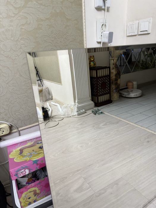 Продам зеркало 100х80 см