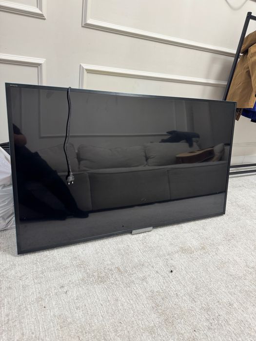 Телевизор Sony большой