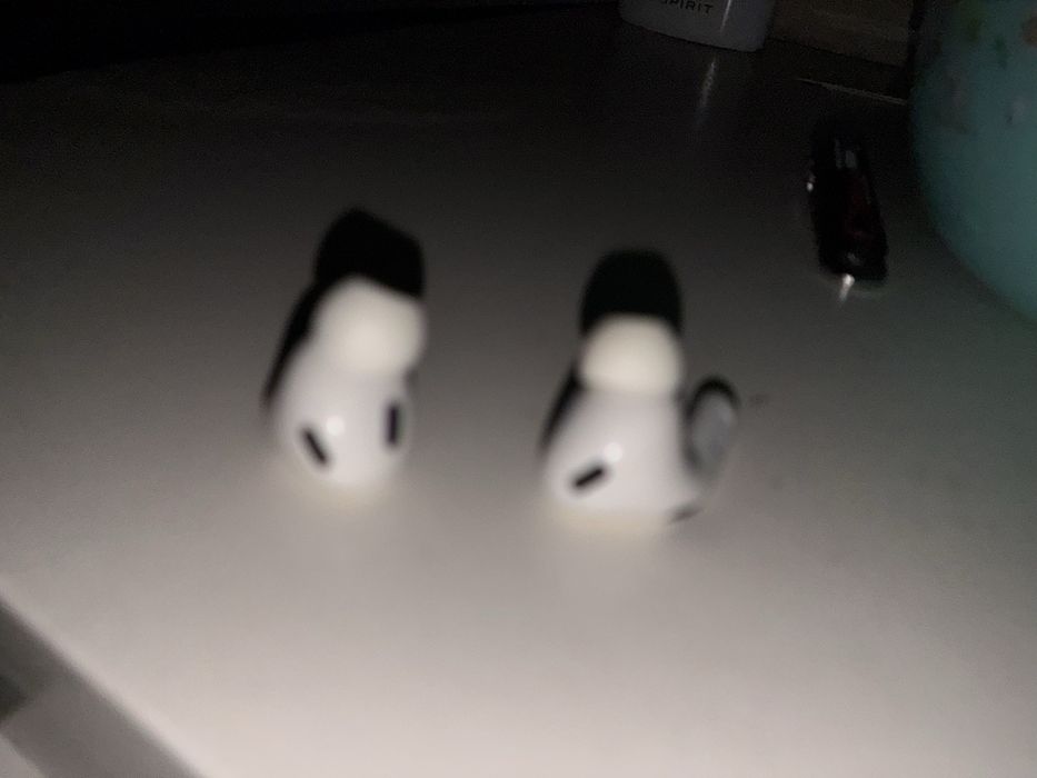 airpods pro 2.
