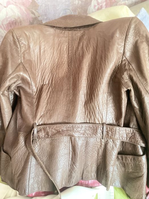 Кожаная куртка женская