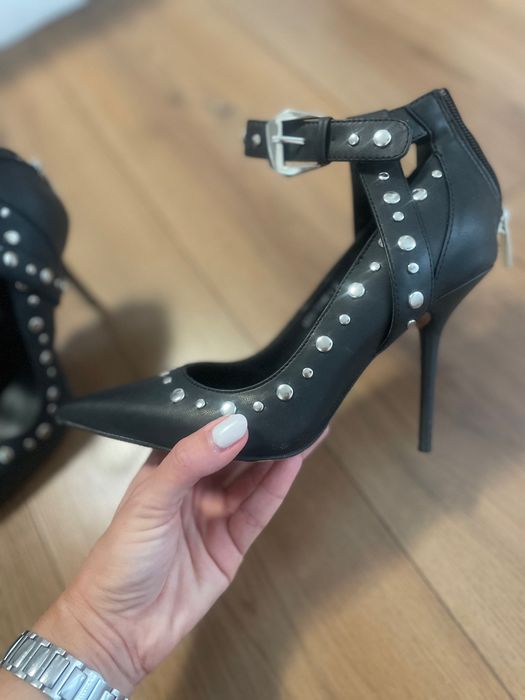 Жестоки обувки nine west