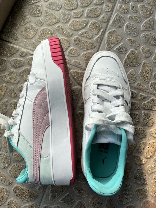 Продавам дамски маратонки Puma