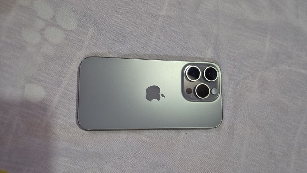 iPhone 15 Pro 256 GB (Titanium)