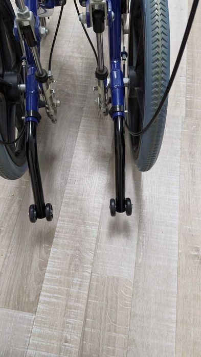 Продам инвалидную коляску.