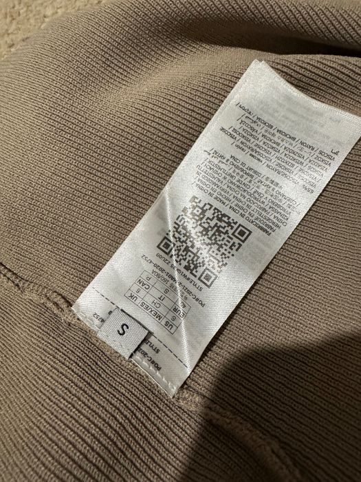 Нова рокля  GUESS