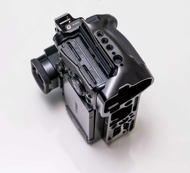 Panasonic Lumix S5II X  + Small Rig cage + 24mm + 35mm f1.8