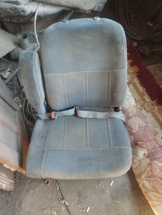 Передние сидения на форд таурус