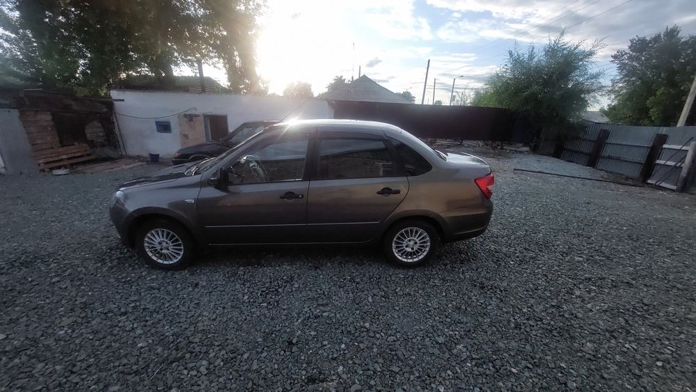 Продам  машину гранта