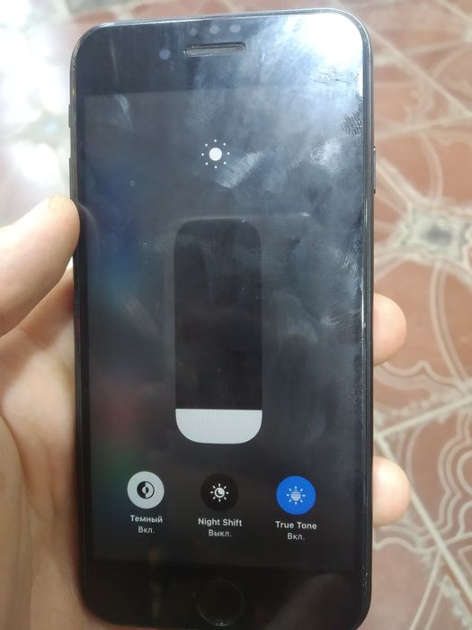 Iphene se 2 81 yomkst