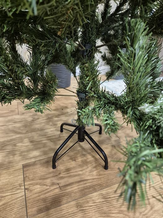 Ёлка искусственная 140см