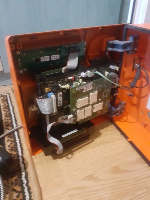 Telefon public functional si estetic 9 din 10