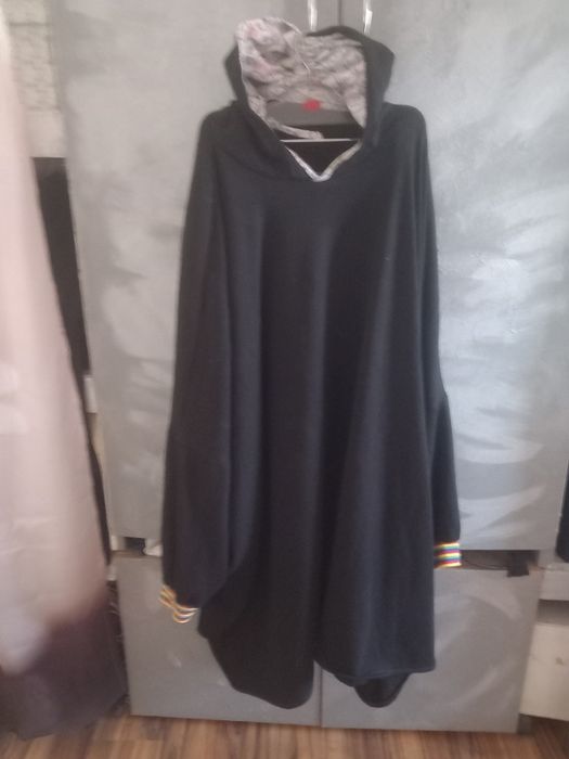 Възглавница за бременни,голяма топла дреха ,одеало с ръкави