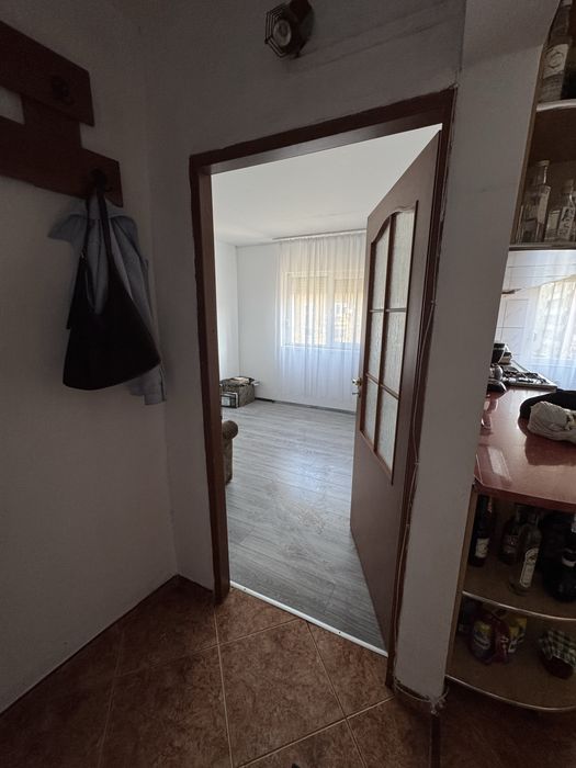 Apartament 3 camere tip C cu  beci - zona Rogerius
