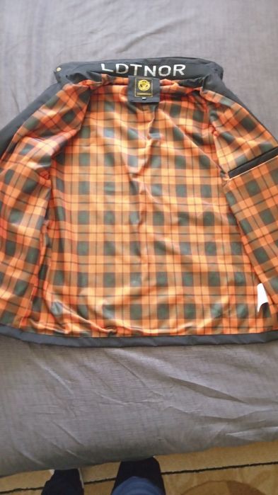 Geaca de fâs primavara/toamna marime L/XL