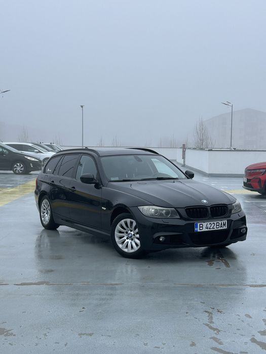 BMW Seria 3 E91 318d – 2010 | Automată | Trapa panoramică