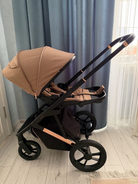 Продам коляску carrello sigma