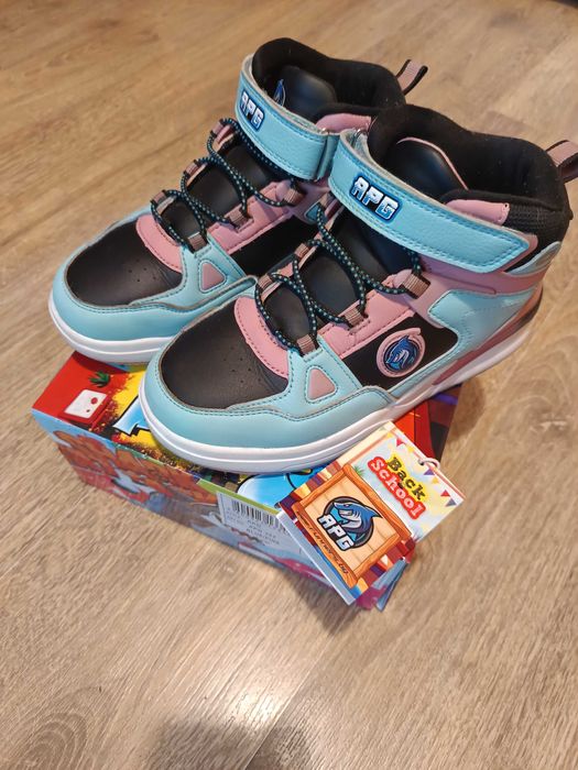 Детски зимни естествена кожа Trespass и боти черен лак