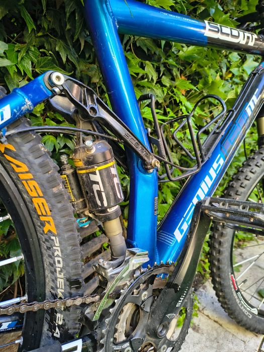 Bicicleta full suspension Scott Genius