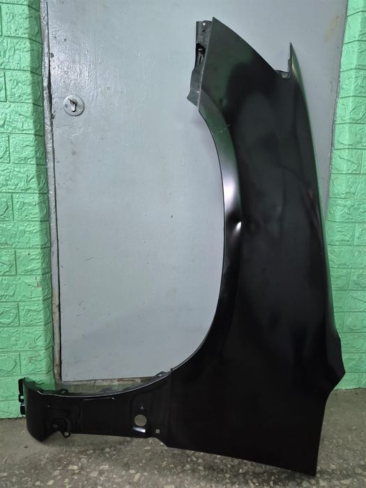 Крыло переднее левое на lexus rx 300