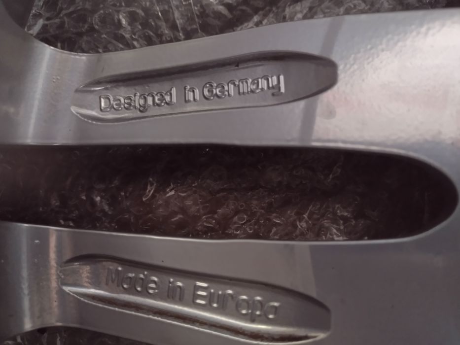 Перфектни Carmani 19-5x114.3 ET35 8.5j Toyota RAV4