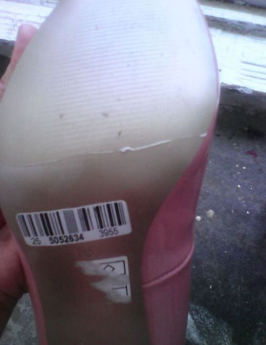 Продам туфли новые размер 39