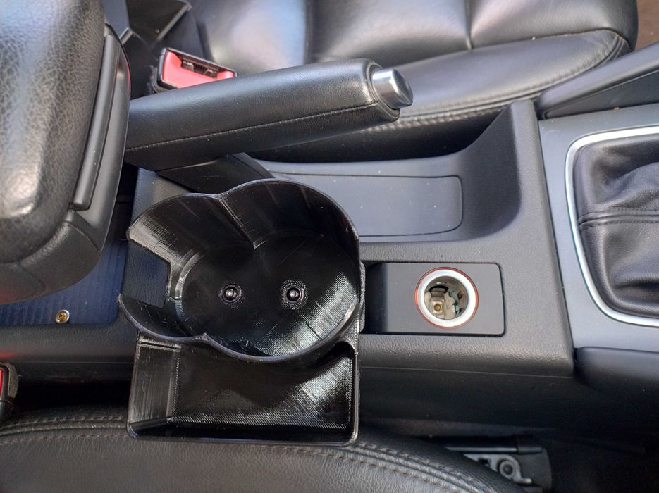 3D принтирана стойка за чаши за audi a3 8p