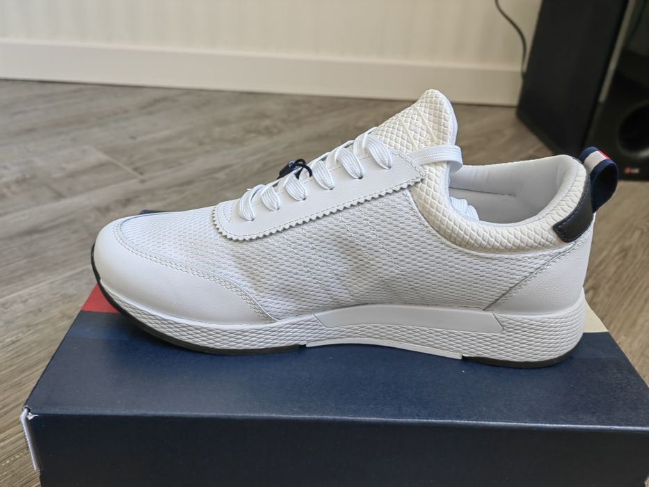 Кроссовки Tommy hilfiger