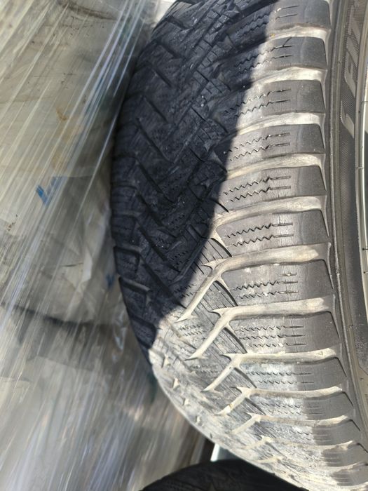 Гуми  205/50/17 и патерица 5х114,3 за Mazda, Subaru, Toyota