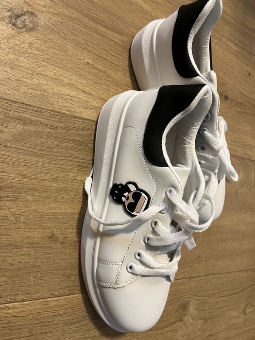 Pantofi dama tip Karl Lagerfeld marimea 38