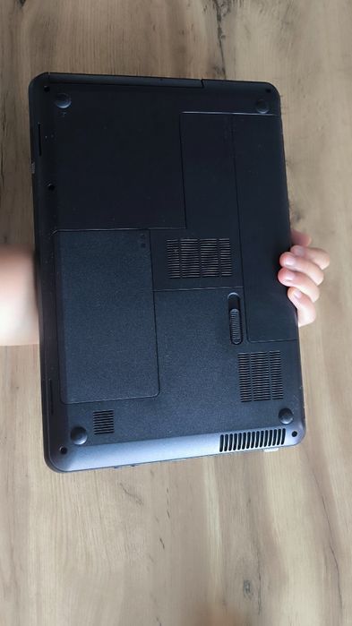 Ноутбук HP (Core i3 / 4GB RAM) в отличном состоянии + сумка