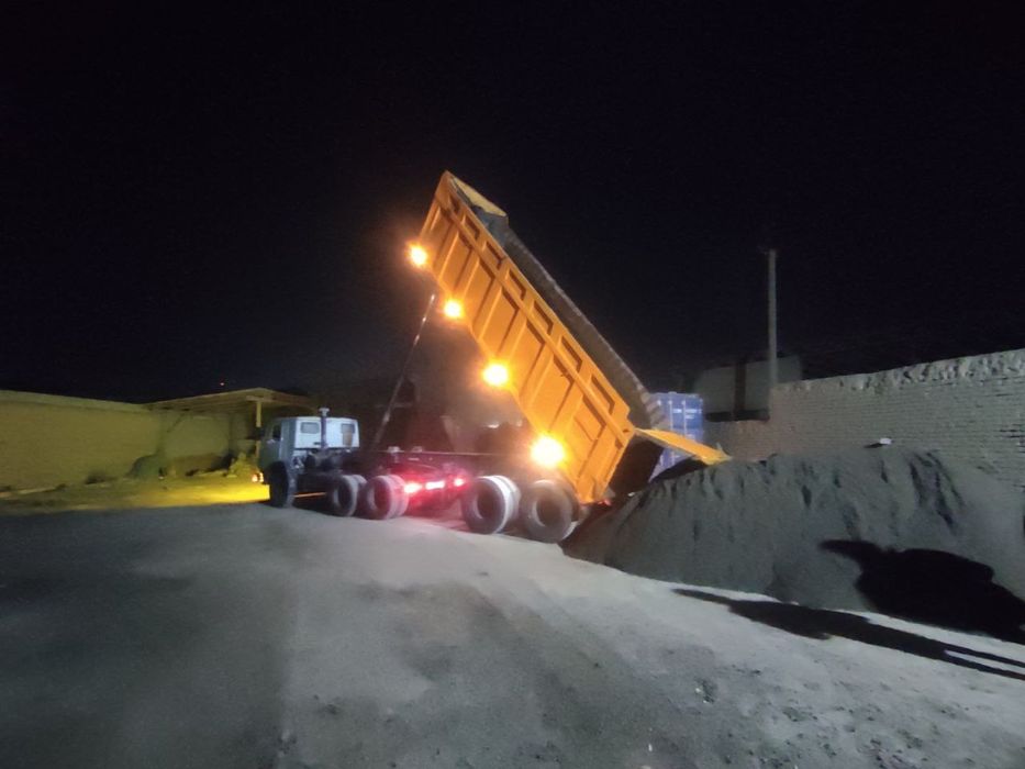 Тонар прицеп сотилади