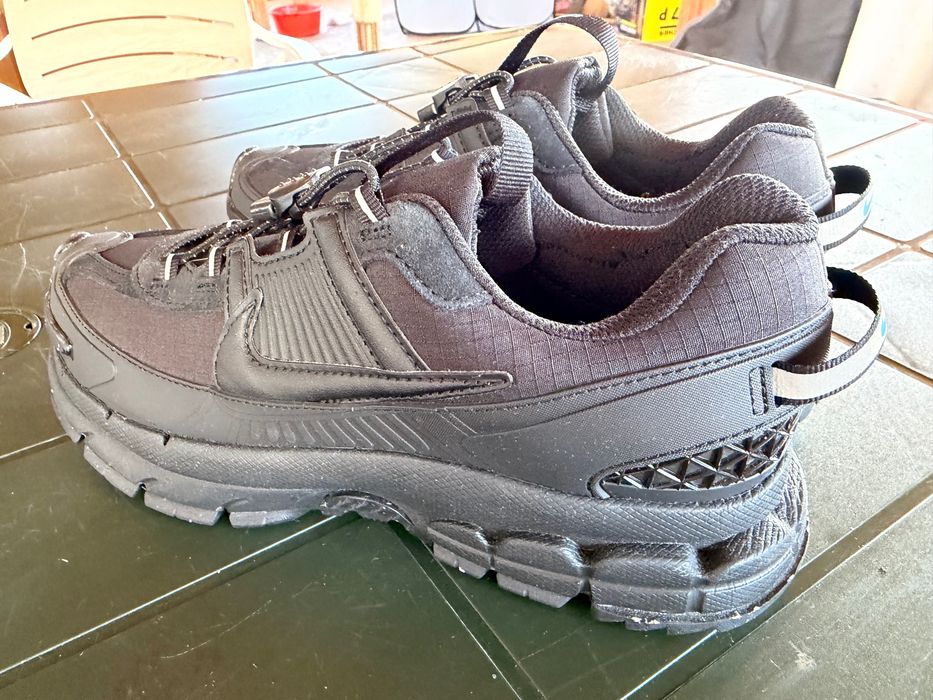 Нови с кутия Nike Vomero Zoom Roam, черни