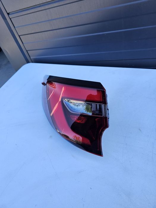 Stop stanga Toyota Corolla E21 E210 combi Touring Sports