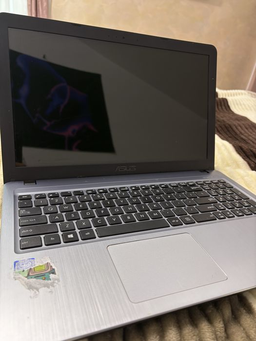 Laptop Asus X540MA