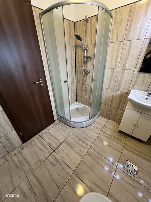 Apartament 4 camere spatios,recent renovat, zona Turnisor