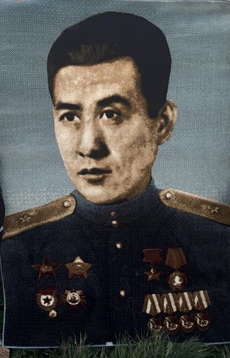 Ковер Сабыра Рахимова.