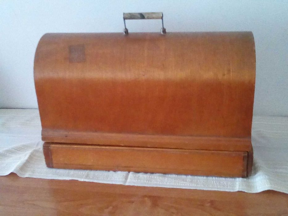 Капак/основа за шевна машина