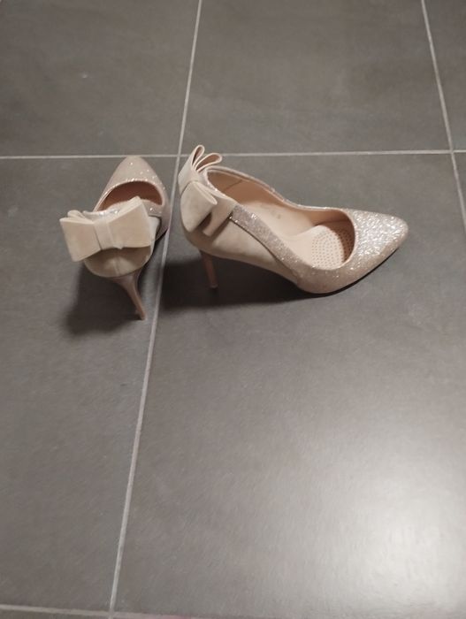 Нови обувки 39 номер